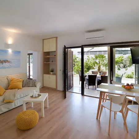 Oasis Premium Twin Apartment